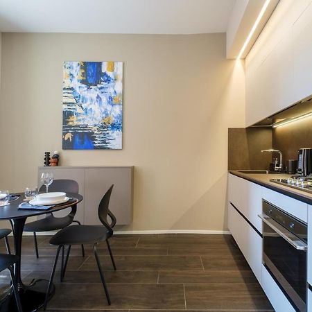 Golden Suite By Studio Vita Bologna Bagian luar foto