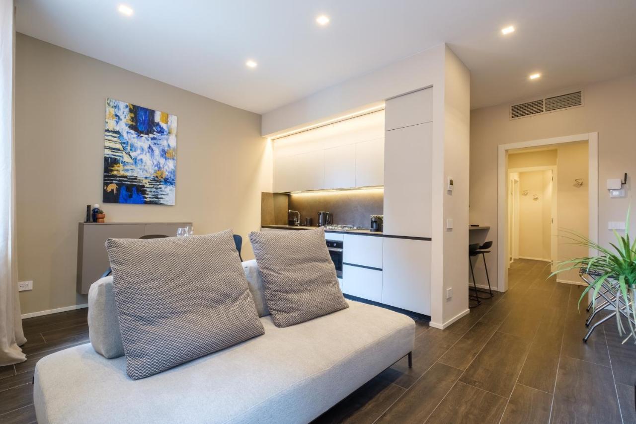 Golden Suite By Studio Vita Bologna Bagian luar foto