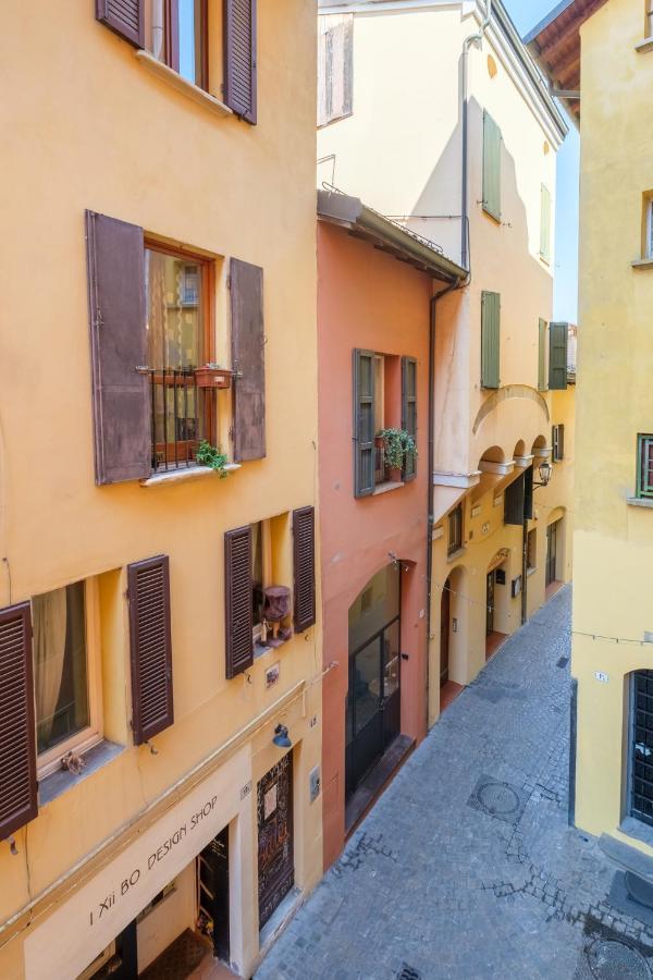 Golden Suite By Studio Vita Bologna Bagian luar foto