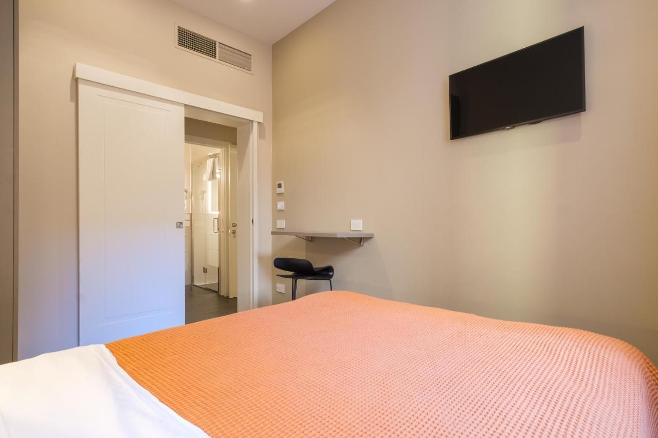 Golden Suite By Studio Vita Bologna Bagian luar foto