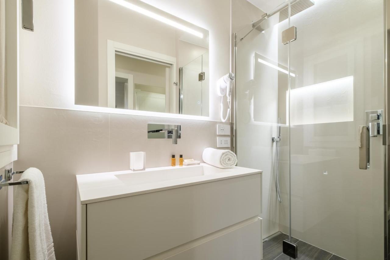 Golden Suite By Studio Vita Bologna Bagian luar foto