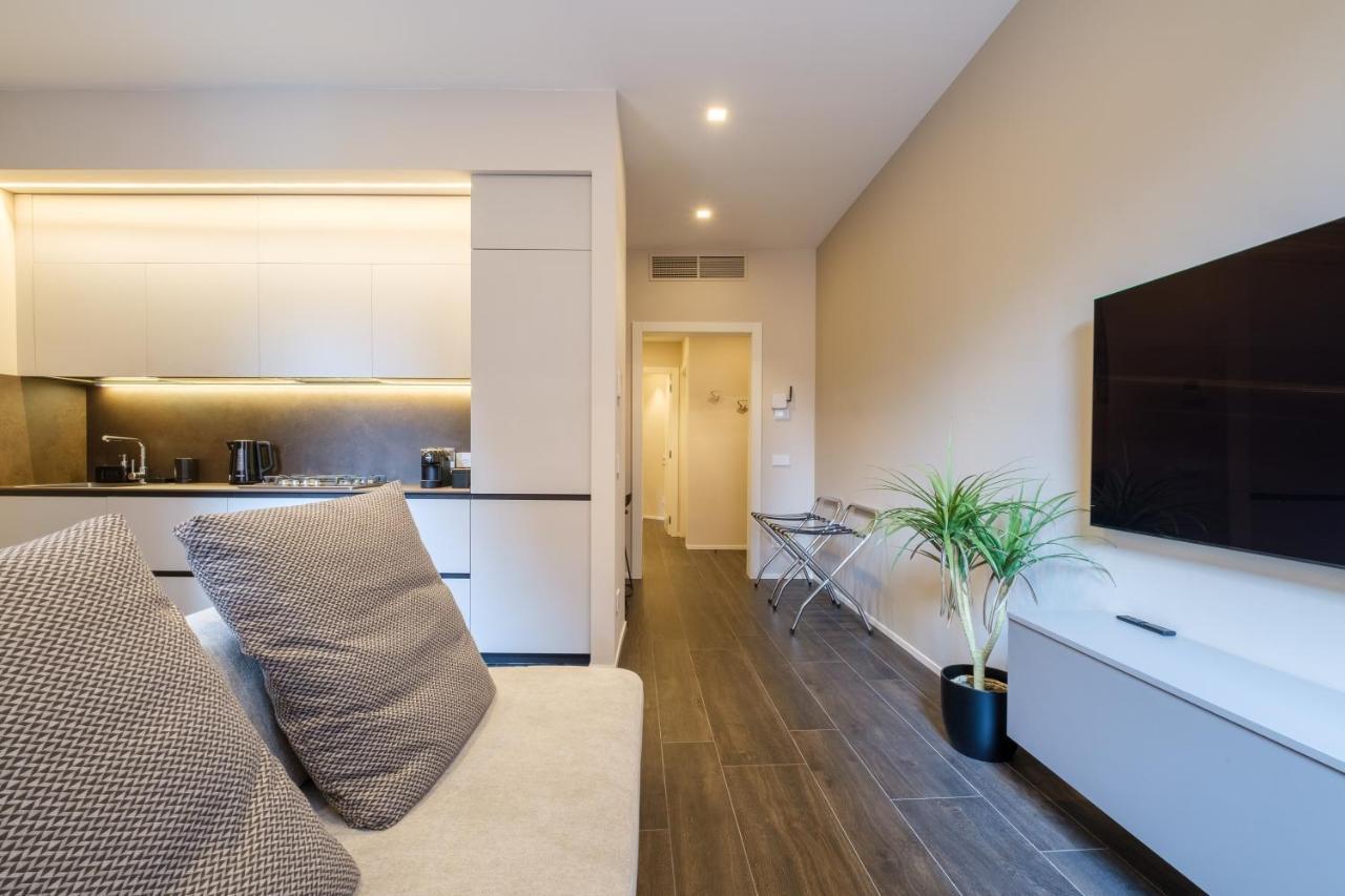 Golden Suite By Studio Vita Bologna Bagian luar foto